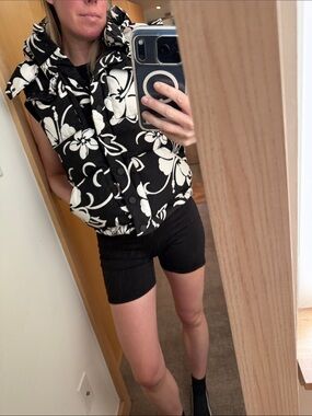 Performance Ski Black & White Floral Puffer Vest